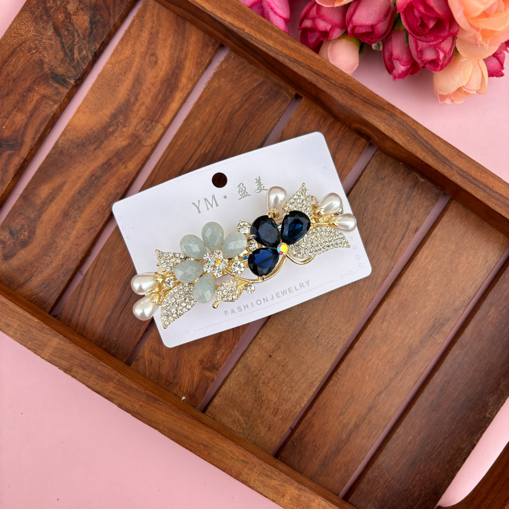 Premium Stoned Flower Pearl Center Clip