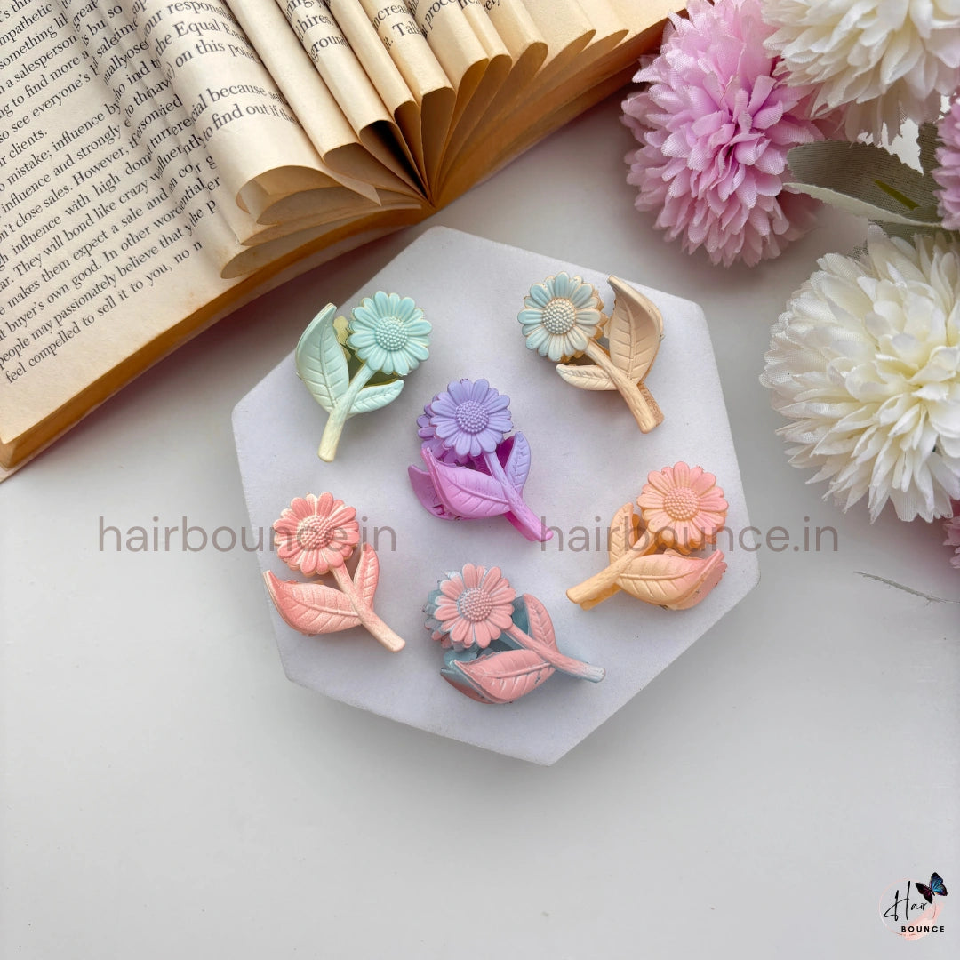 Pastel Daisy Bloom Hair Claw – Small