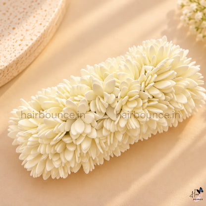 Traditional Mullai Poo Floral Center Hair Clip – Ivory White