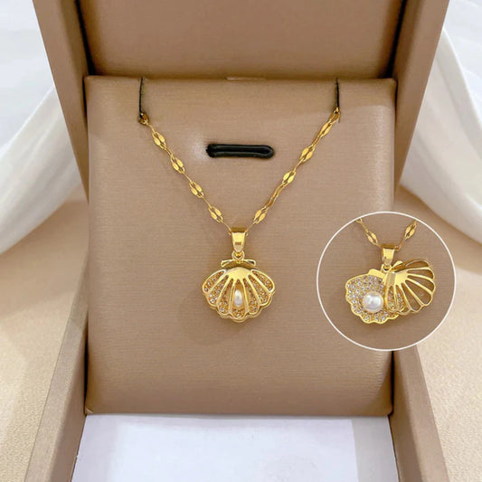 Golden Shell Pearl Pendant Necklace