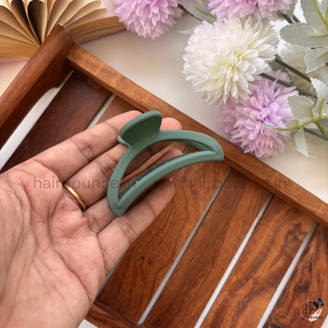 Crescent Curve Hair Claw for Women – Medium