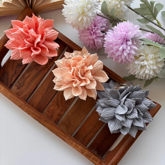 Textured Bloom Hair Claw – Large