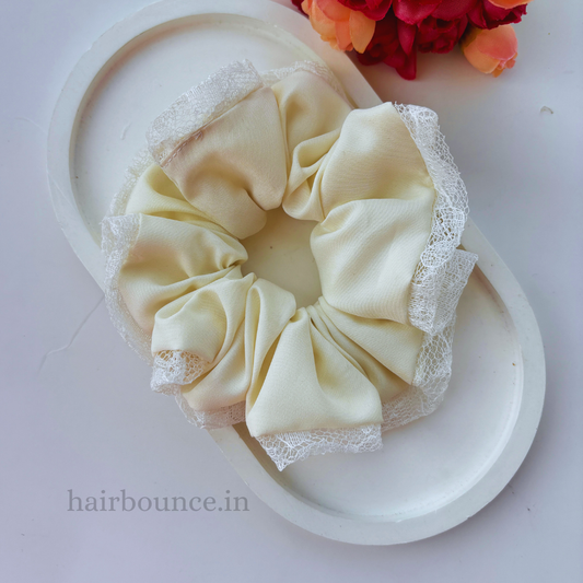 Vintage Scrunchie - Cream White