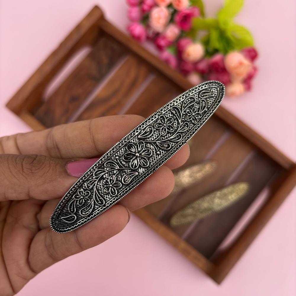 Floral Charm Metal Center Clip