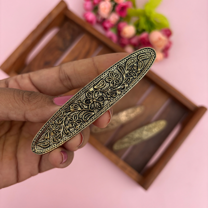 Floral Charm Metal Center Clip