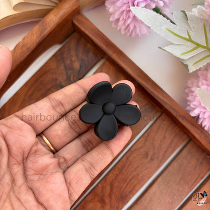 Mini Daisy Matte Flower Hair Claw – Small