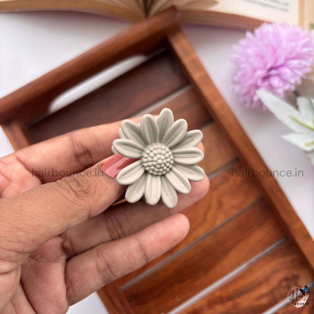 Nude Shade Sunflower Hair Claw – Small