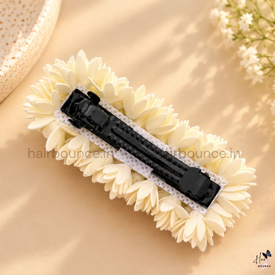 Traditional Mullai Poo Floral Center Hair Clip – Ivory White