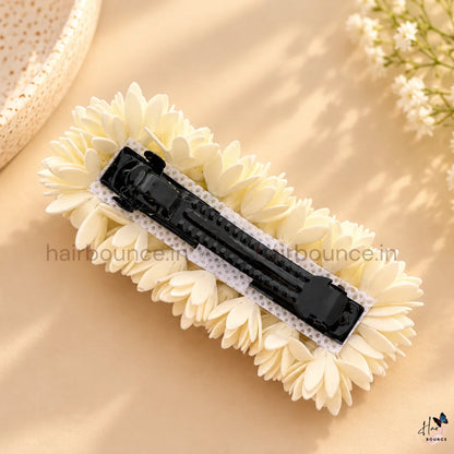 Traditional Mullai Poo Floral Center Hair Clip – Ivory White