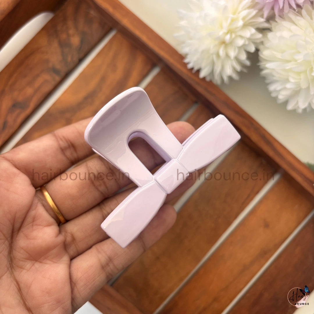 Chic Bow Cutout Hair Claw – Medium