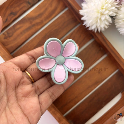 Candy Pastel Daisy Flower Hair Claw – Medium
