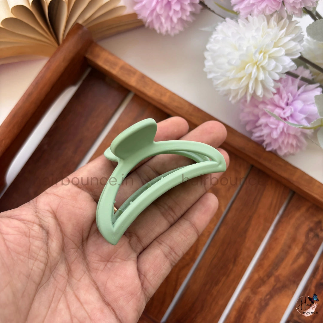 Crescent Curve Hair Claw for Women – Medium