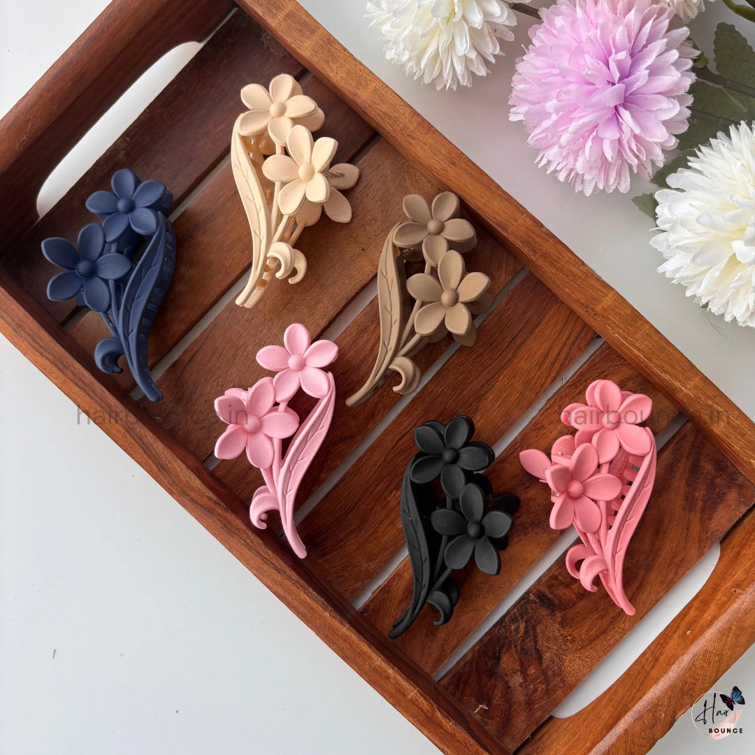 Floral Bloom Matte Hair Claw Clip – Medium 🌸✨