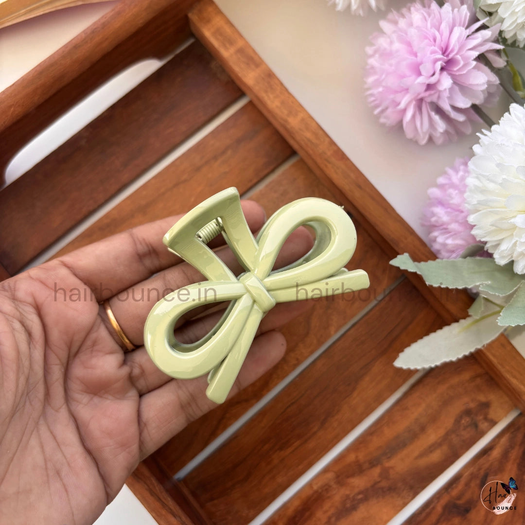 Ribbon Bliss Hair Claw – Medium