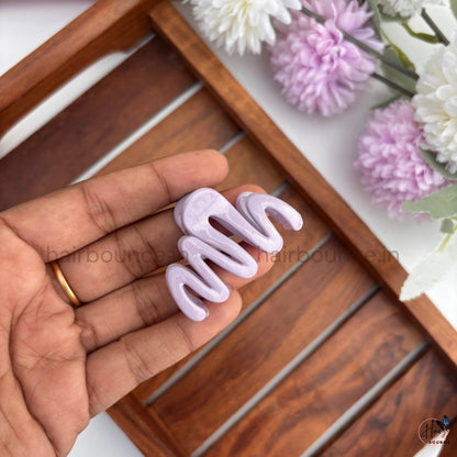Wavy Grip Hair Claw – Small