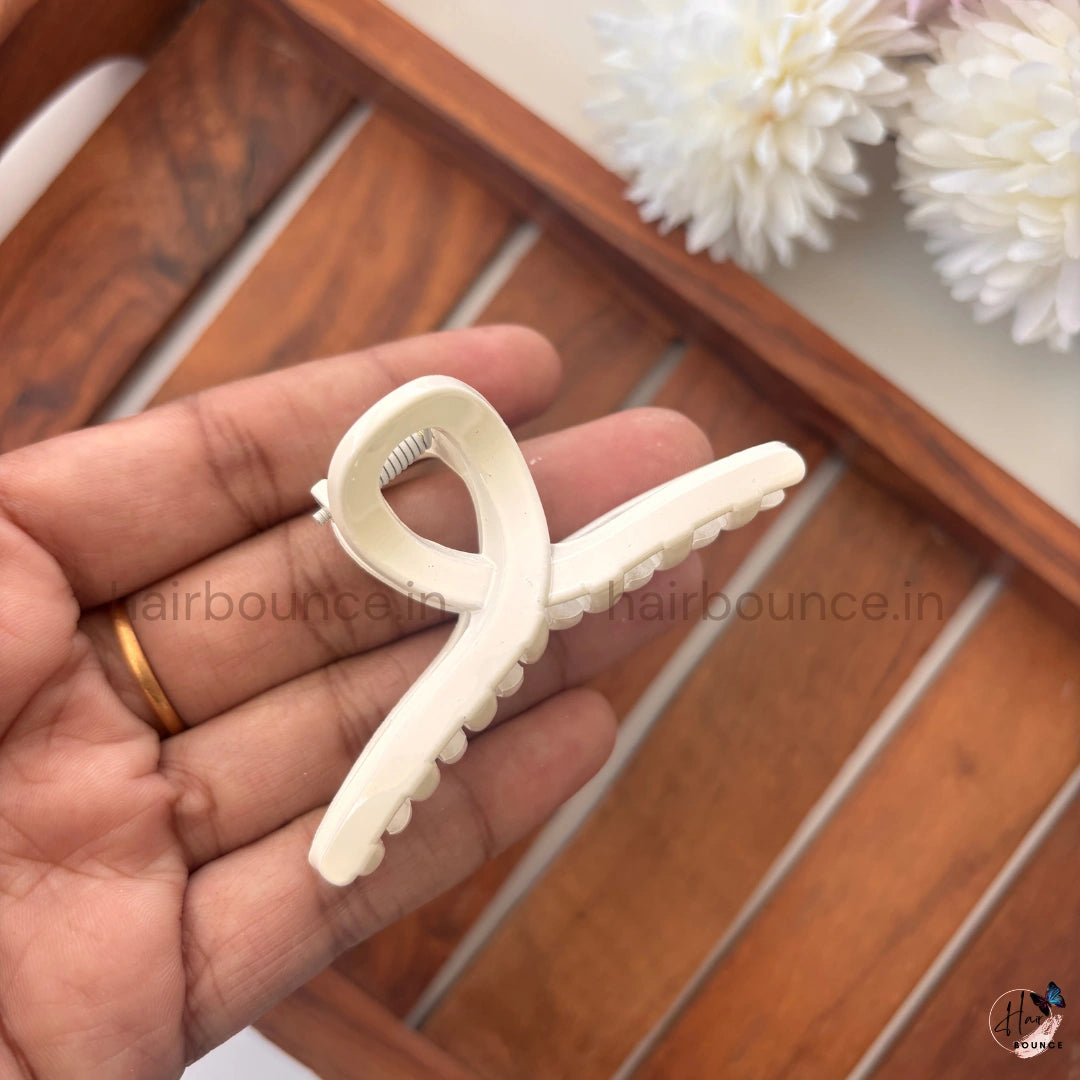 Loop Twist Hair Claw – Medium