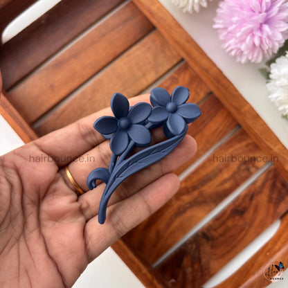 Floral Bloom Matte Hair Claw Clip – Medium 🌸✨