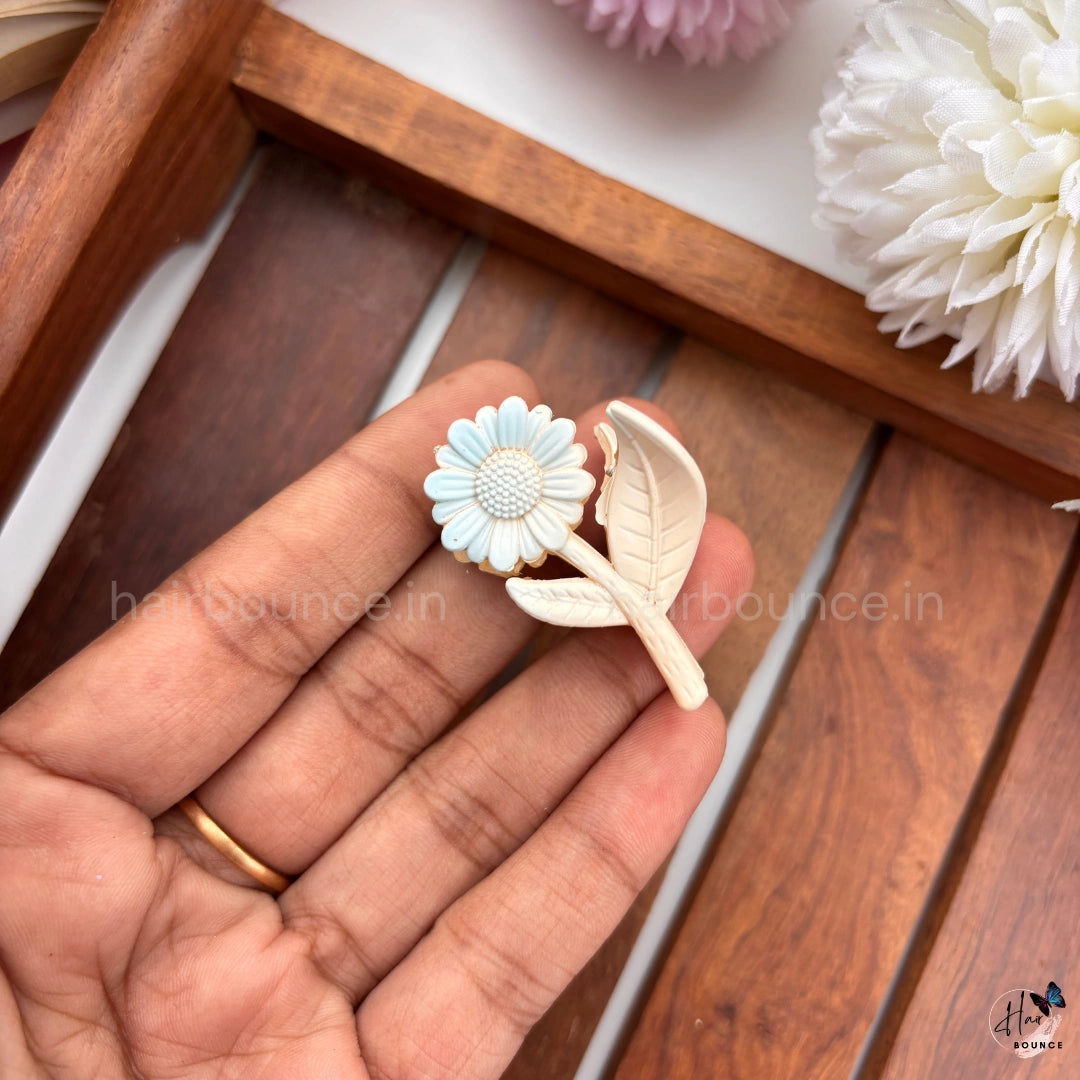 Pastel Daisy Bloom Hair Claw – Small