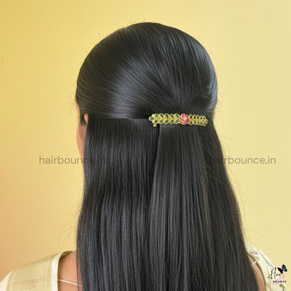 Emerald Swirl Center Clip