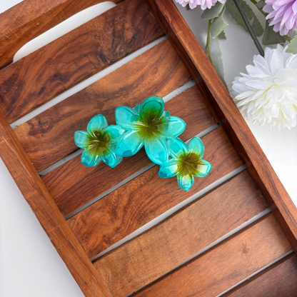 Shinny Triple Flower Hair Claw - Medium