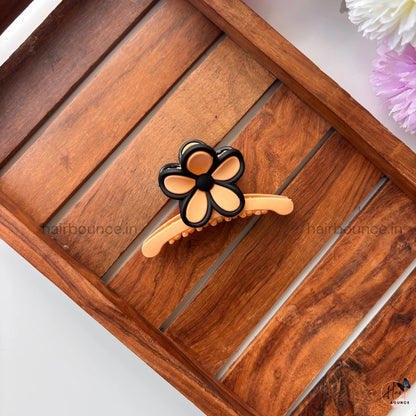 Matte Loop Flower Hair Claw – Medium