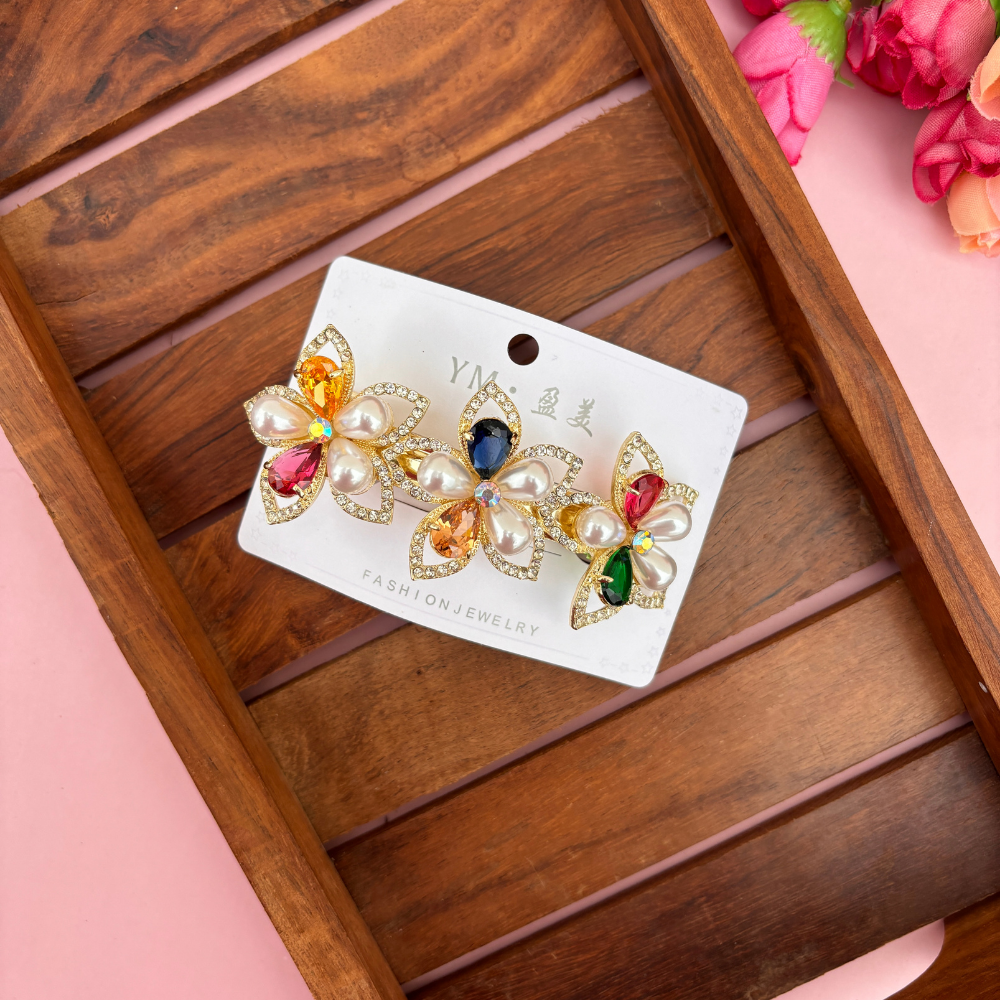 Premium Triple Pearl Bloom Center Clip