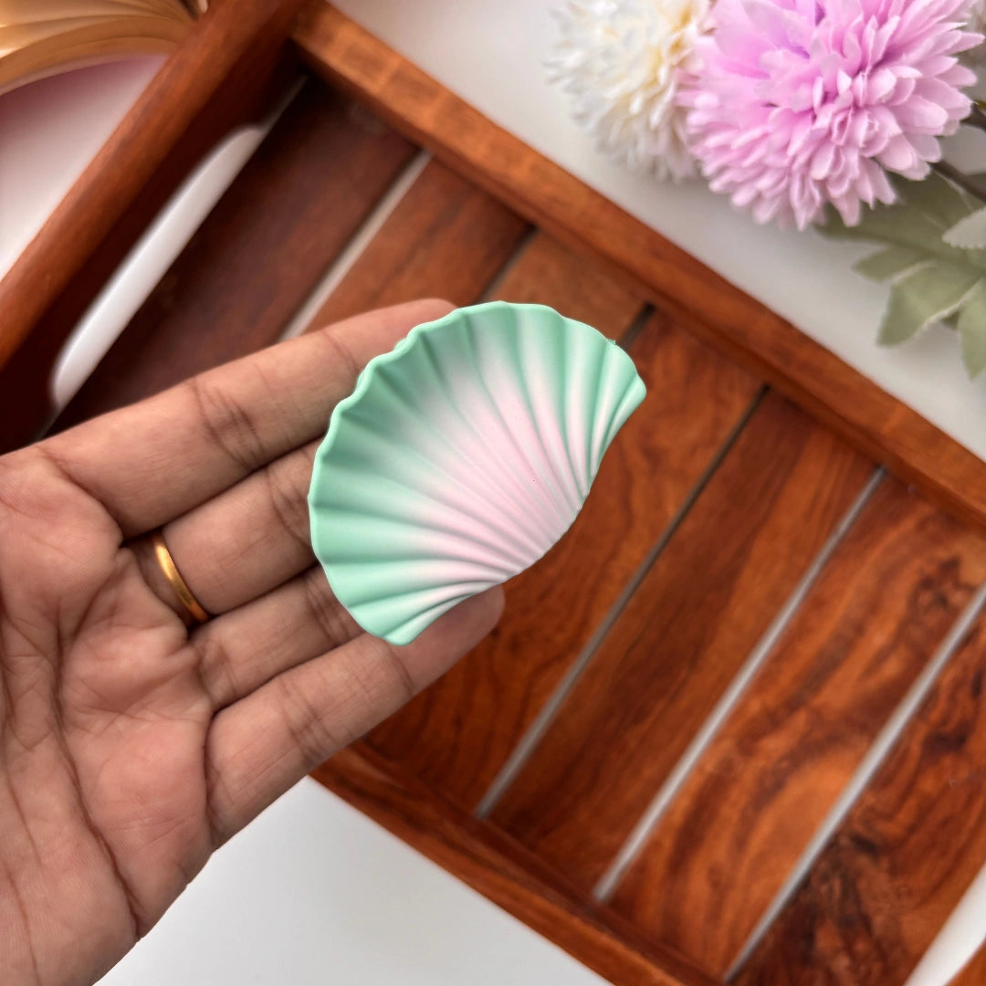 Dual Colour Seashell Hair Claw - Medium