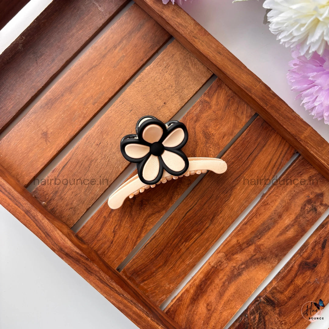 Matte Loop Flower Hair Claw – Medium