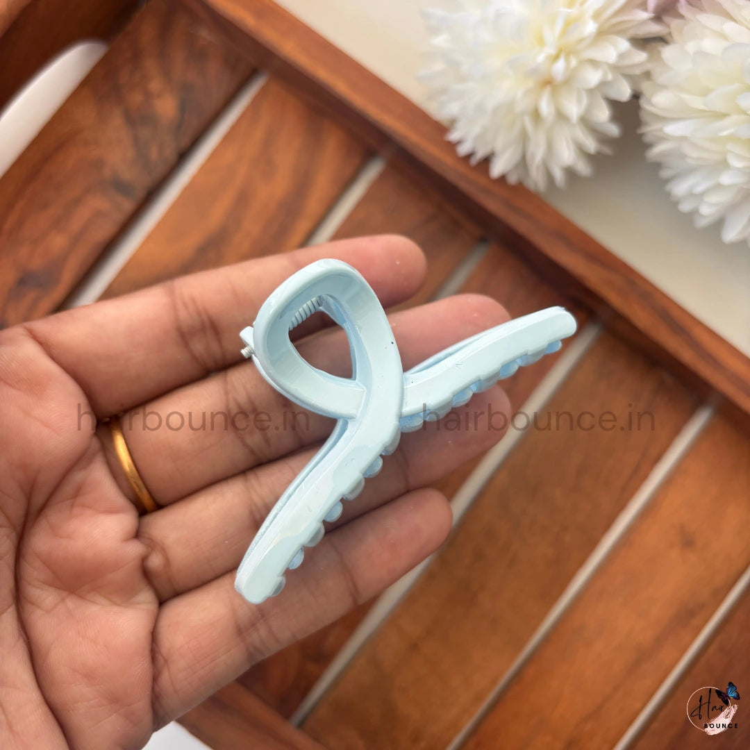 Loop Twist Hair Claw – Medium