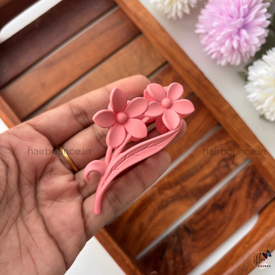 Floral Bloom Matte Hair Claw Clip – Medium 🌸✨