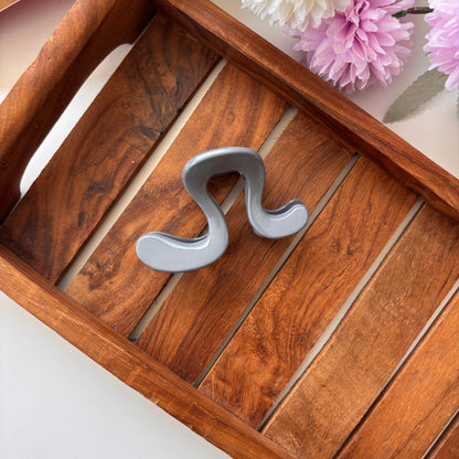 Wave Curve Hair Claw – Medium