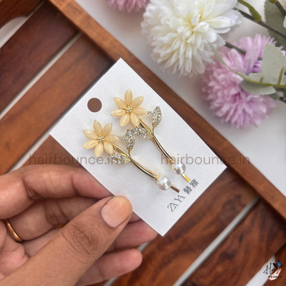 Elegant Daisy Pearl Drop Hair Pins