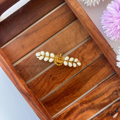 Divine Grace Kundan Center Clip