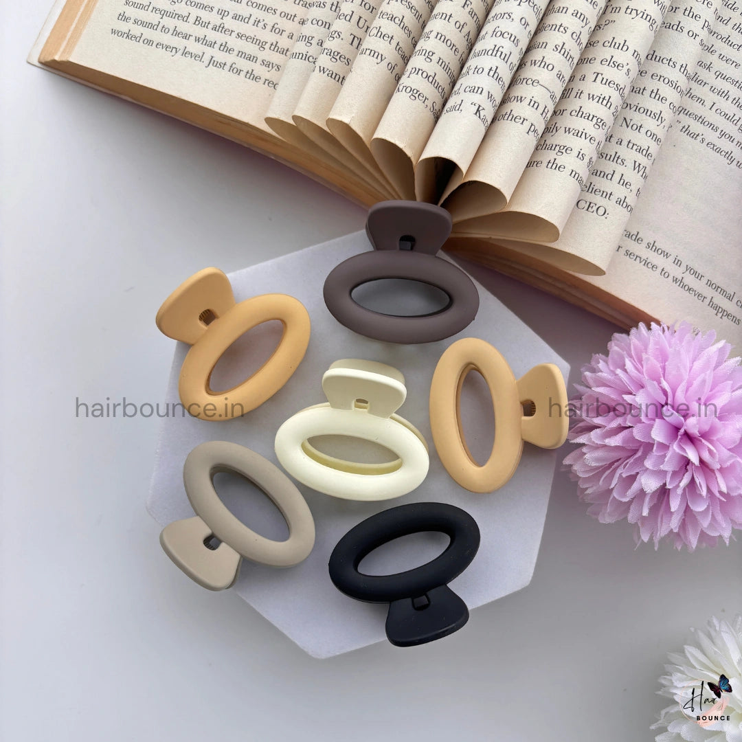 Nude Shade Oval Hair Claw – Small