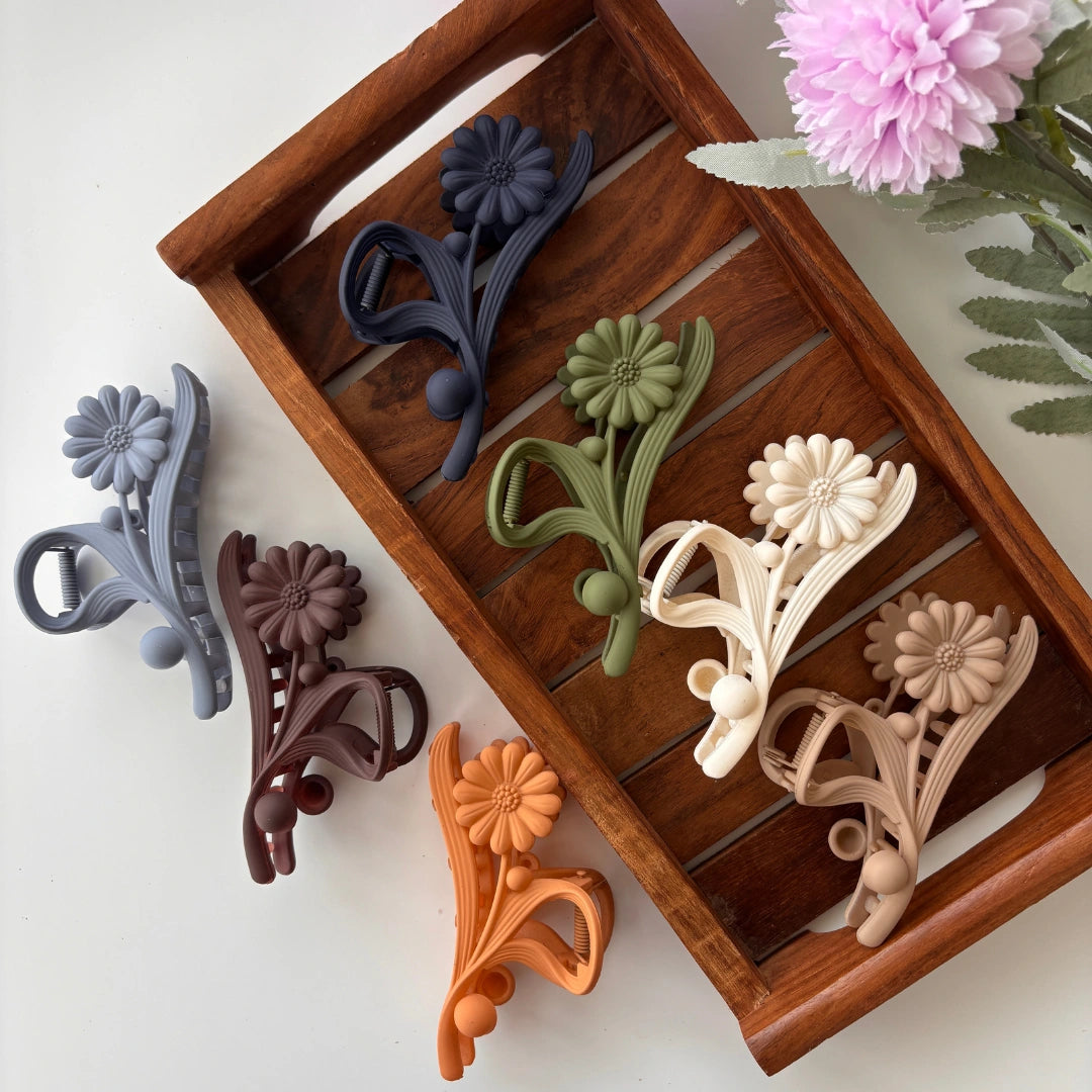 Daisy Flower Hair Claw - Large