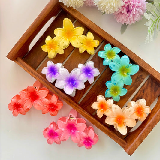 Shinny Triple Flower Lilly Hair Claw - Large