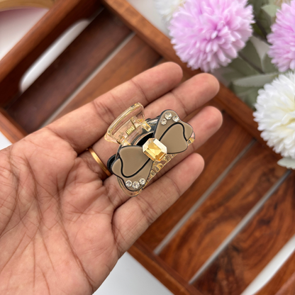 D Shape Bow Hair Claw – Medium