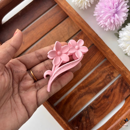 Floral Bloom Matte Hair Claw Clip – Medium 🌸✨