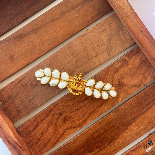 Divine Grace Kundan Center Clip