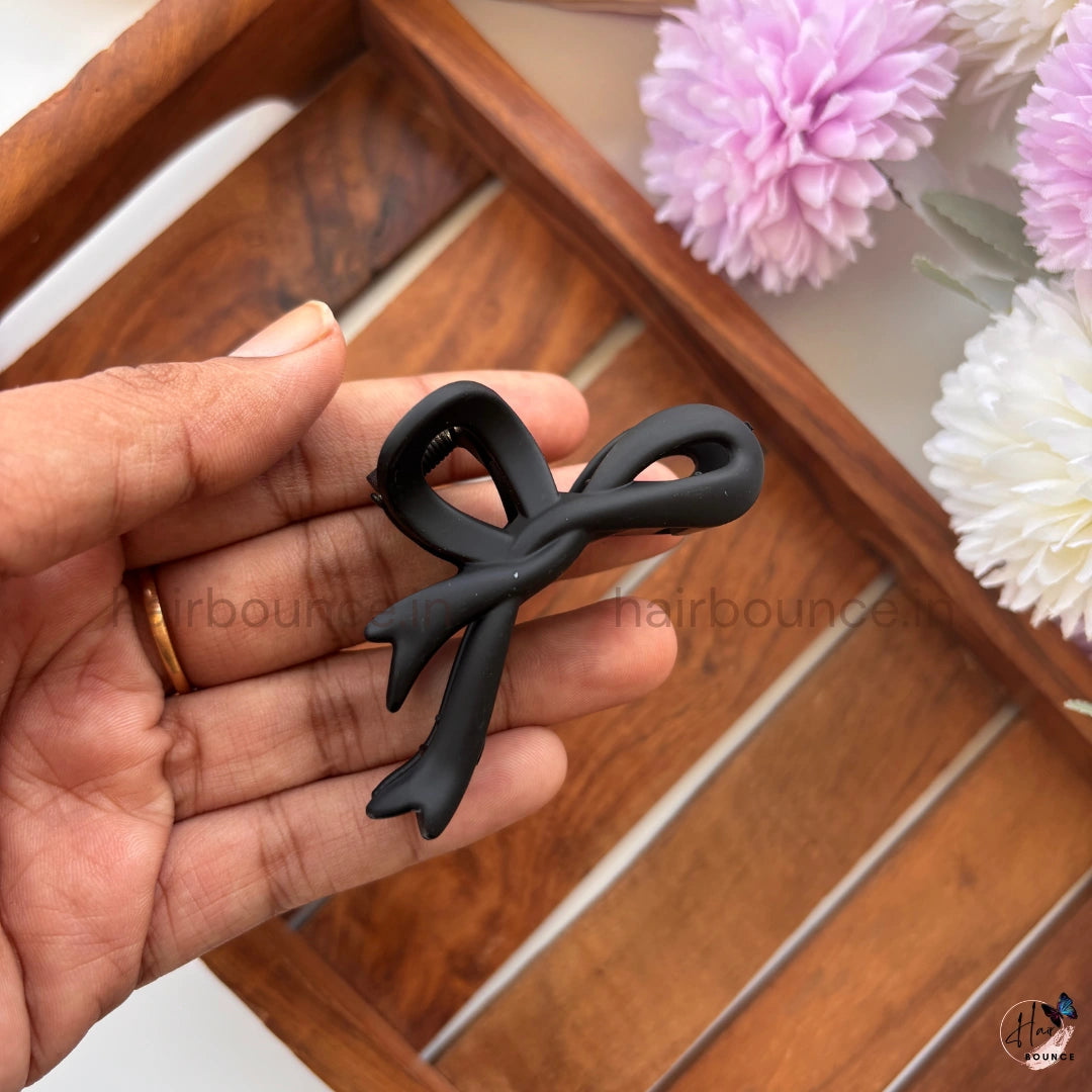 Matte Ribbon Bow Hair Claw – Medium