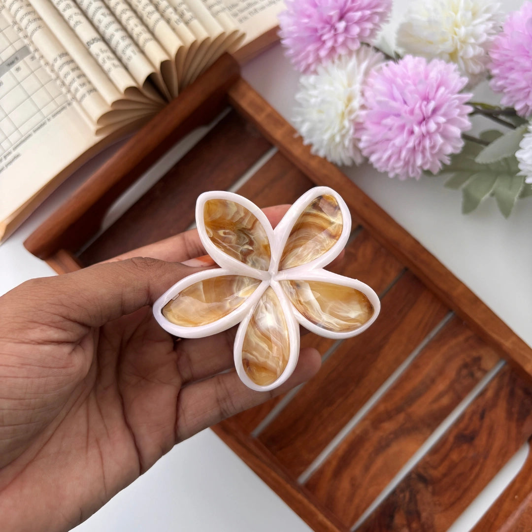 Glossy Outline Marble Petal Hair Claw – Large