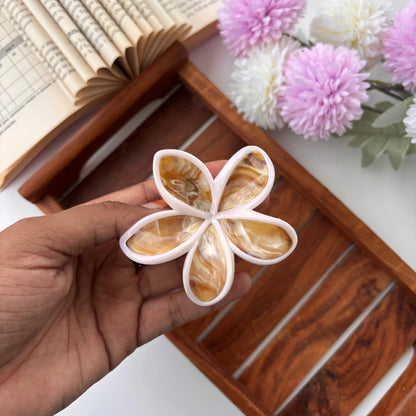 Glossy Outline Marble Petal Hair Claw – Large