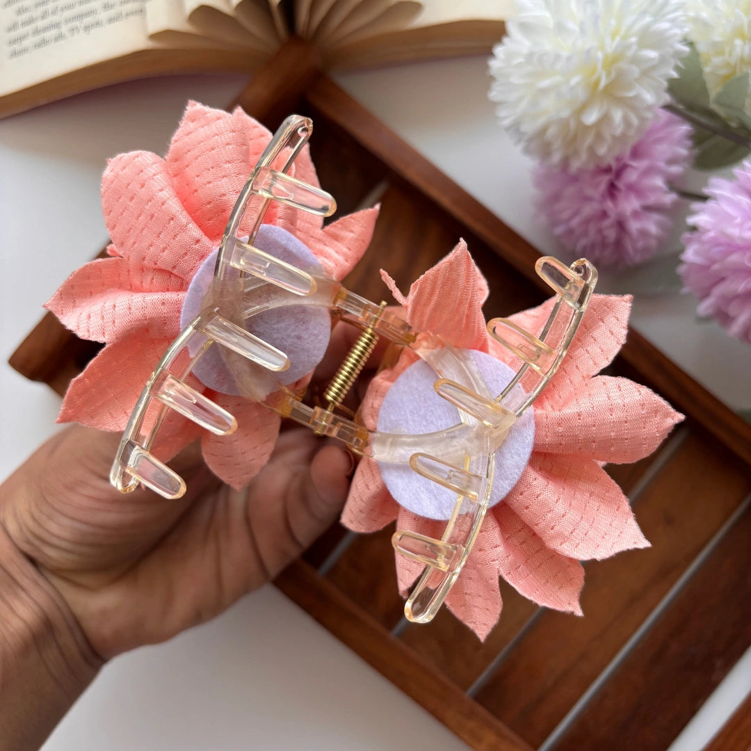 Textured Bloom Hair Claw – Large