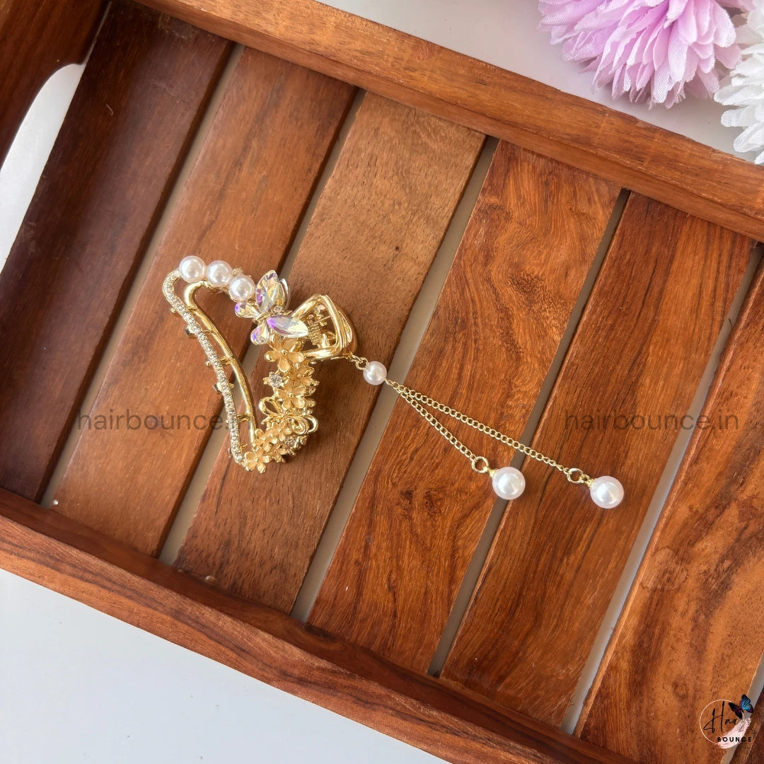 Moonlight Pearl Trail Hanging Hair Claw – Medium