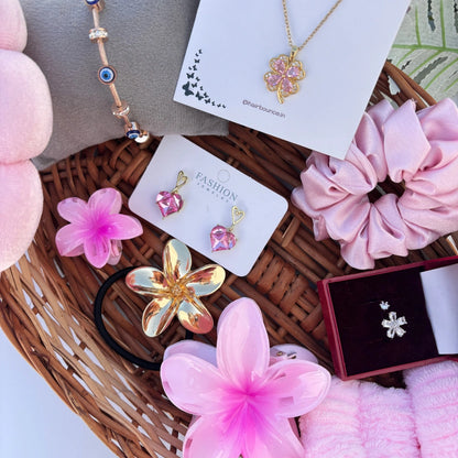 Blush Bloom Luxury Hamper 🌸✨