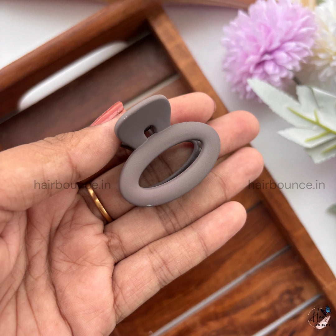 Nude Shade Oval Hair Claw – Small