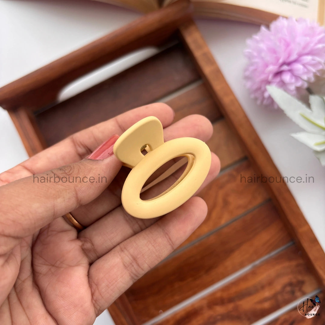 Nude Shade Oval Hair Claw – Small