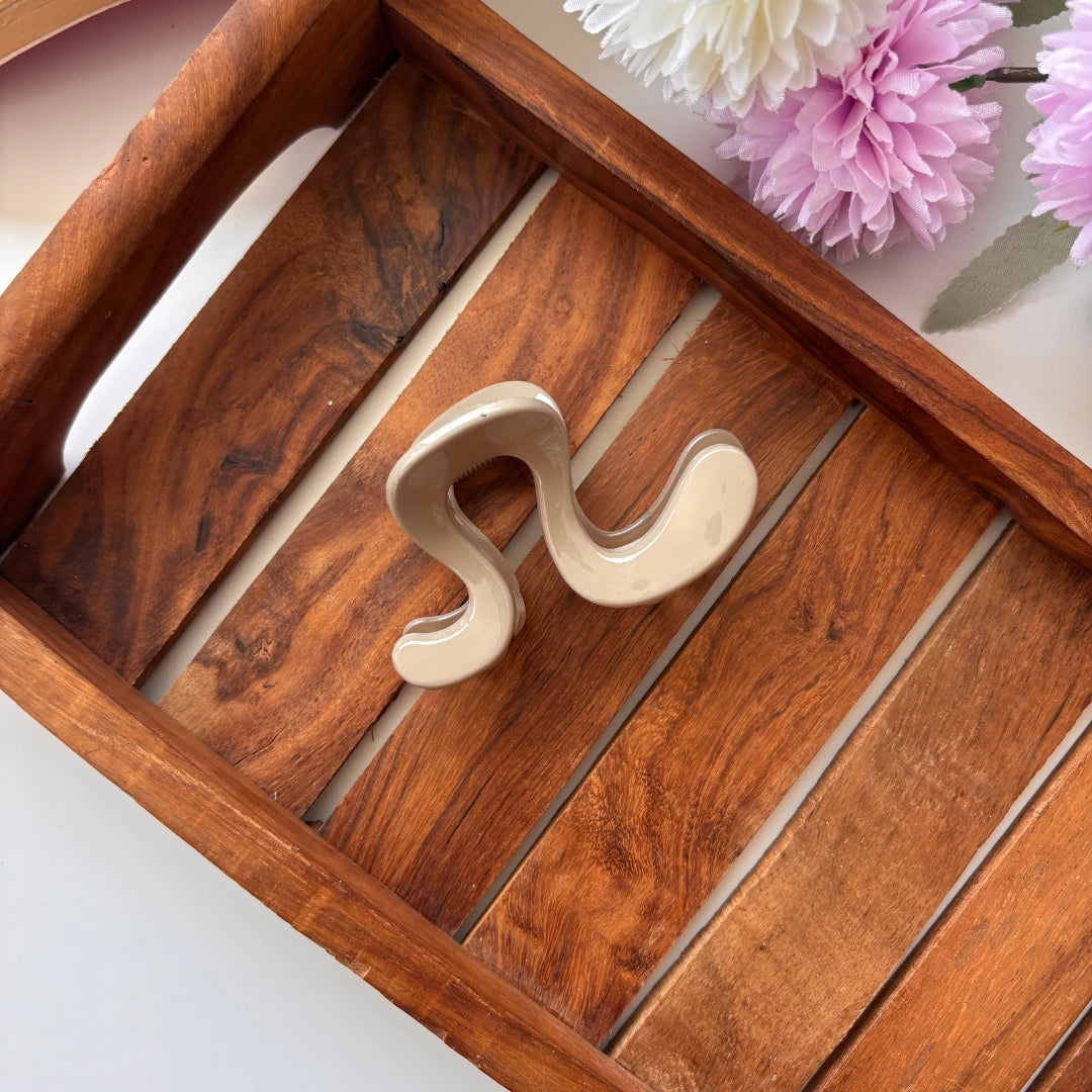 Wave Curve Hair Claw – Medium