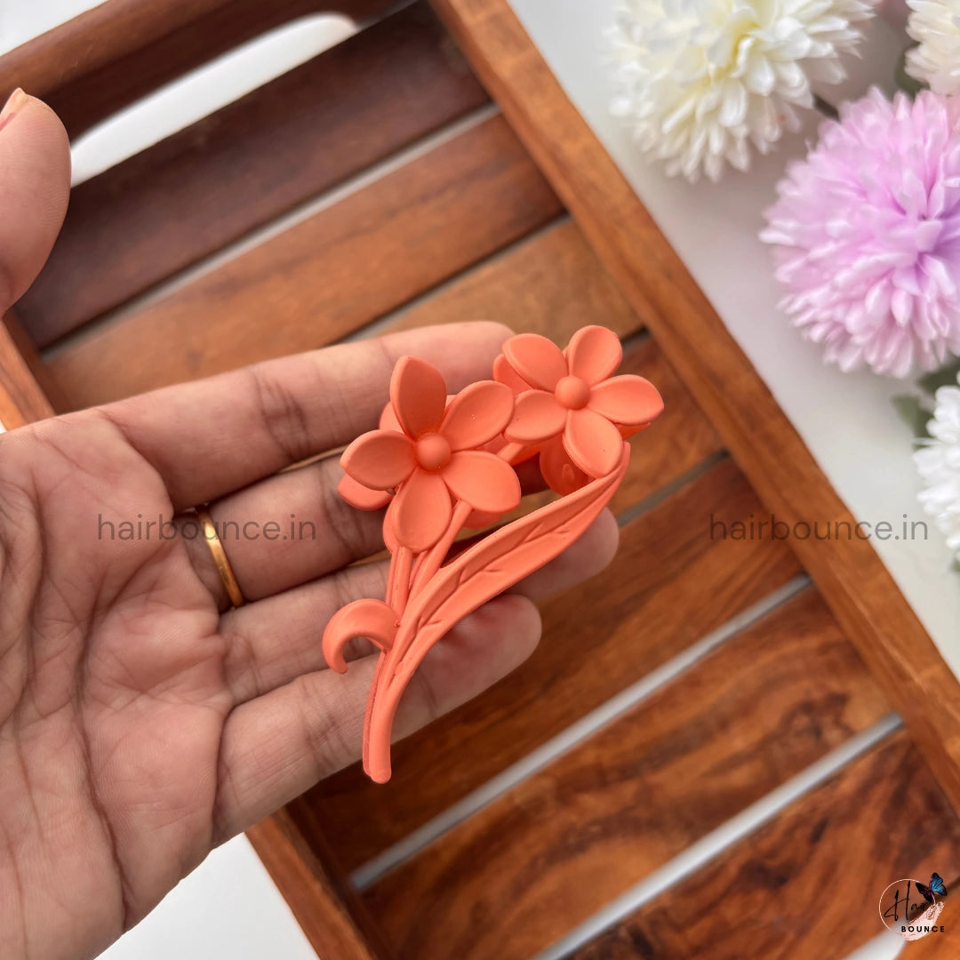 Floral Bloom Matte Hair Claw Clip – Medium 🌸✨