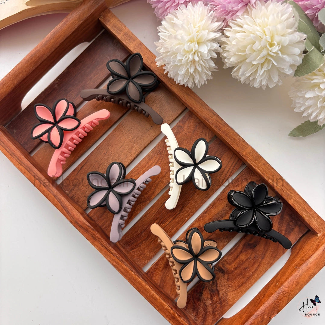 Matte Five Petal Flower Hair Claw – Medium